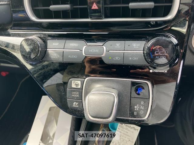 Toyota AQUA 2021-12 7875243-8