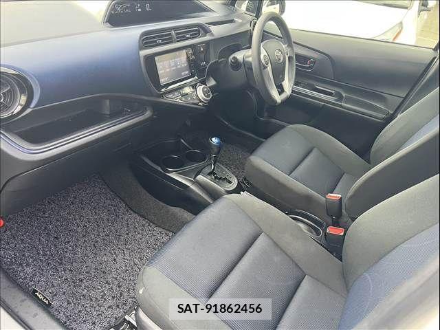 Toyota AQUA 2015-10 7875266-14