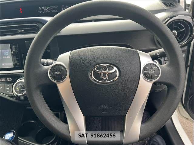 Toyota AQUA 2015-10 7875266-22