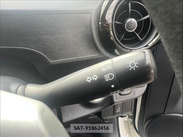 Toyota AQUA 2015-10 7875266-25