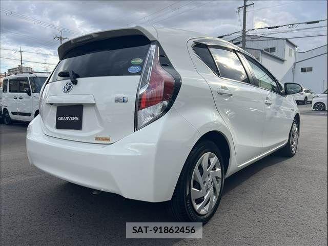 Toyota AQUA 2015-10 7875266-6