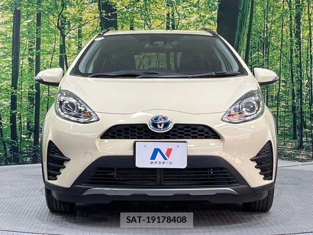 Toyota AQUA 2018-03 7875246-13