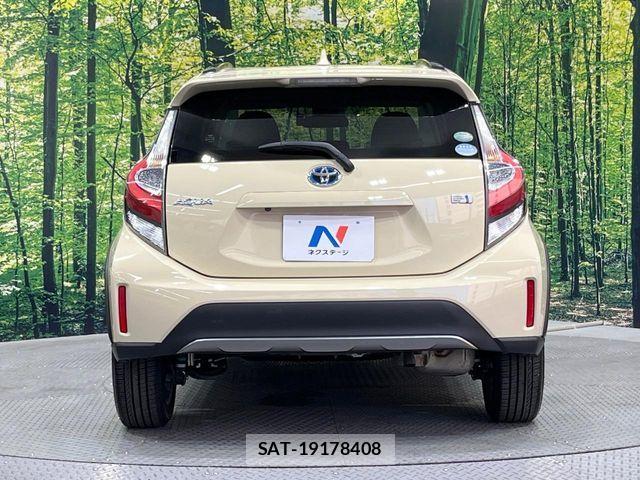 Toyota AQUA 2018-03 7875246-14