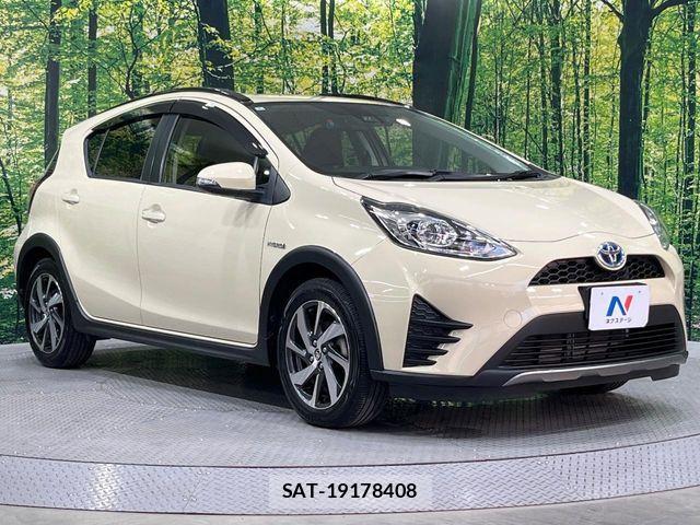 Toyota AQUA 2018-03 7875246-15