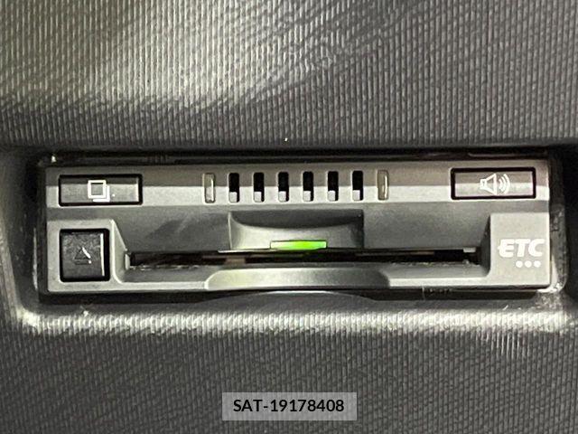 Toyota AQUA 2018-03 7875246-5