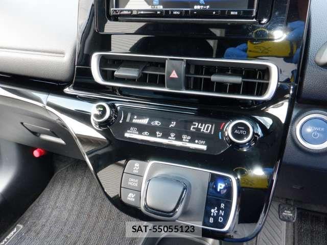 Toyota AQUA 2022-07 7875251-14