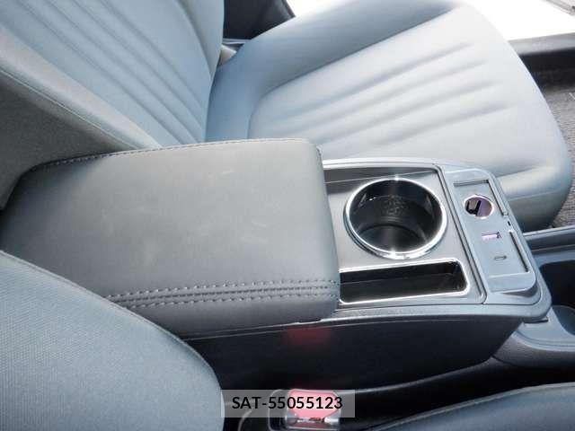 Toyota AQUA 2022-07 7875251-15