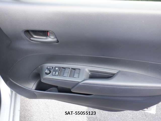 Toyota AQUA 2022-07 7875251-19