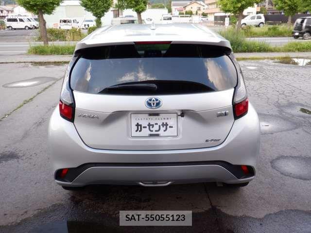 Toyota AQUA 2022-07 7875251-4