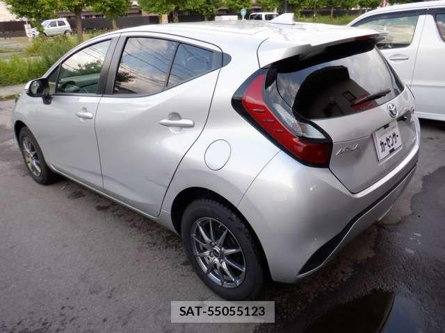 Toyota AQUA 2022-07 7875251-5