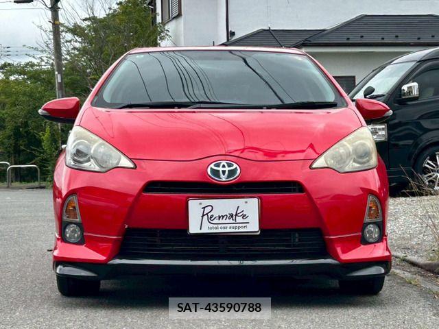 Toyota AQUA 2012-06 7875277-1