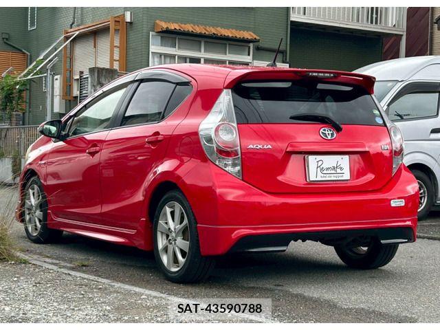 Toyota AQUA 2012-06 7875277-6
