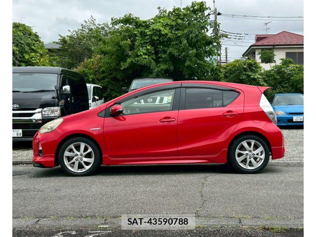 Toyota AQUA 2012-06 7875277-7