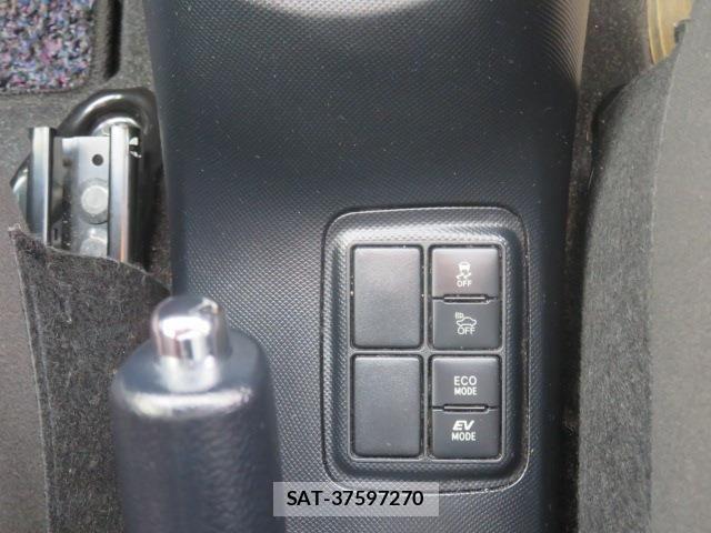 Toyota AQUA 2017-11 7875260-11
