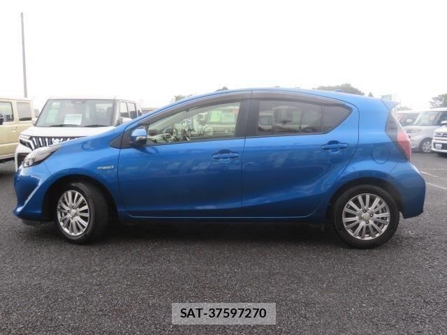 Toyota AQUA 2017-11 7875260-5
