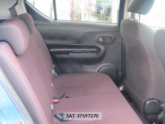 Toyota AQUA 2017-11 7875260-8