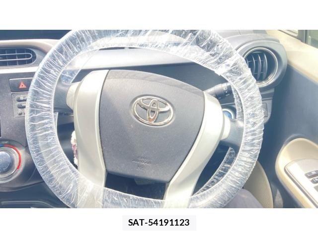 Toyota AQUA 2012-09 7875286-10