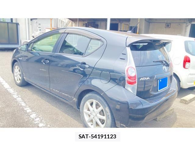 Toyota AQUA 2012-09 7875286-3