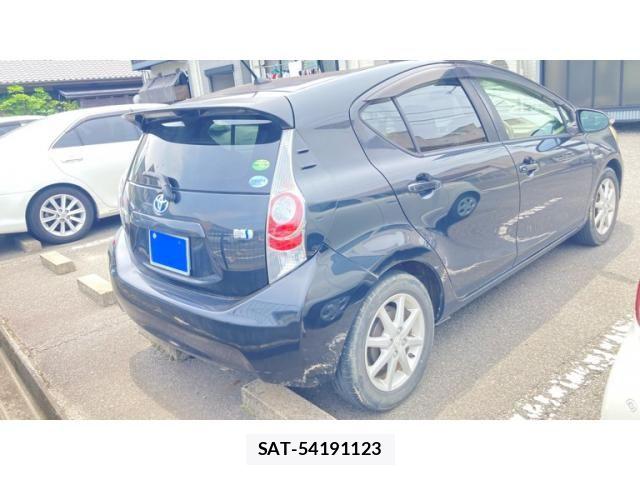 Toyota AQUA 2012-09 7875286-4