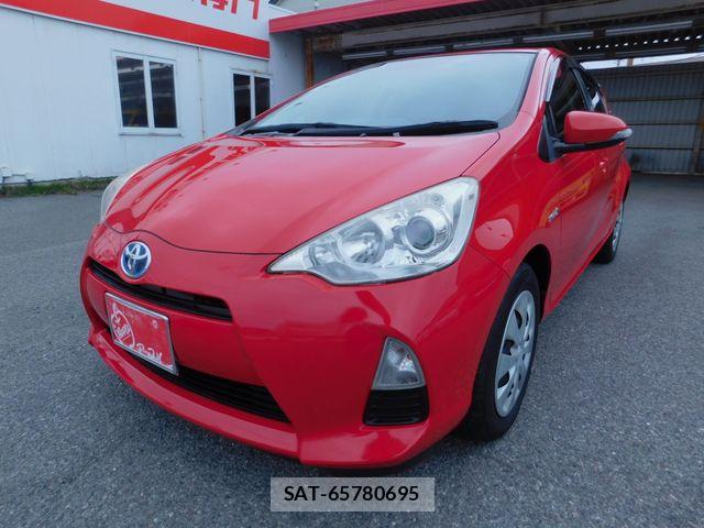 Toyota AQUA 2013-12 7875281-0