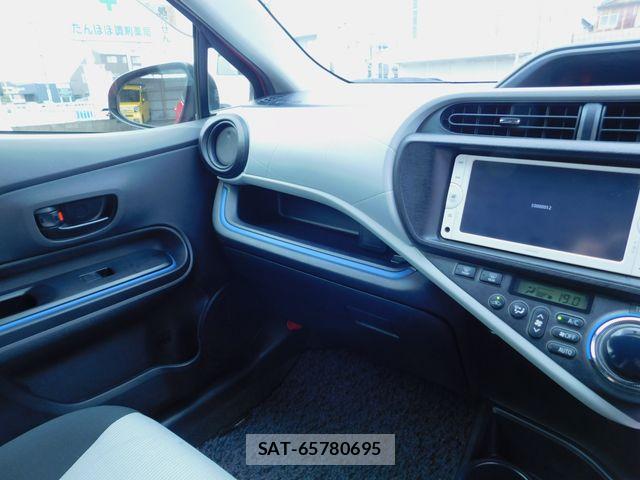 Toyota AQUA 2013-12 7875281-10