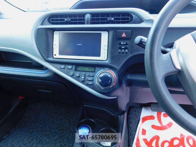 Toyota AQUA 2013-12 7875281-8