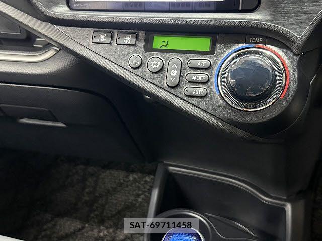 Toyota AQUA 2014-03 7875258-12