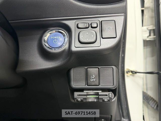Toyota AQUA 2014-03 7875258-15