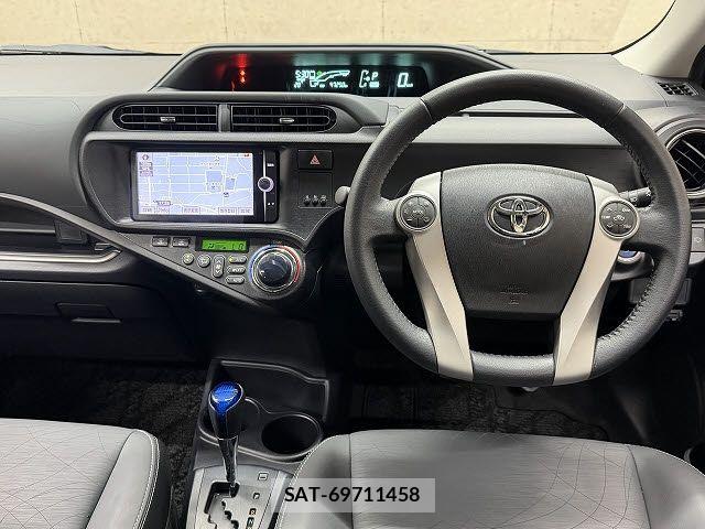 Toyota AQUA 2014-03 7875258-1