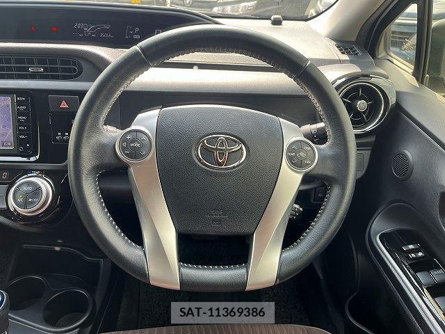 Toyota AQUA 2016-02 7875249-13