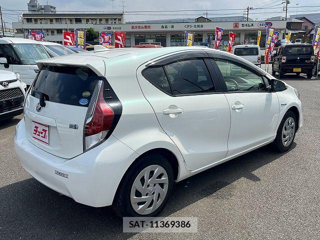 Toyota AQUA 2016-02 7875249-2