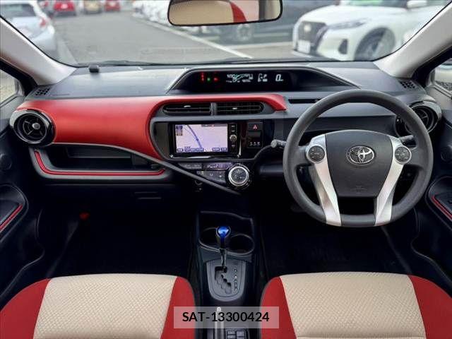 Toyota AQUA 2017-02 7875262-1