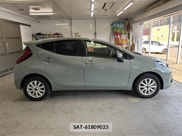Toyota AQUA 2022-02 7875237-3