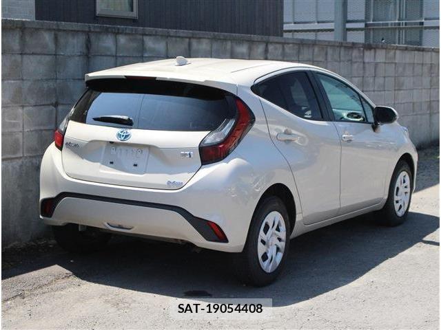Toyota AQUA 2024-01 7875241-1