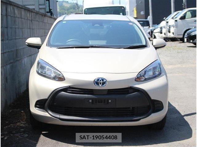 Toyota AQUA 2024-01 7875241-4