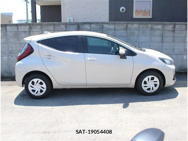 Toyota AQUA 2024-01 7875241-6