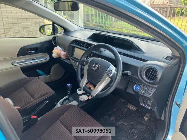 Toyota AQUA 2012-01 7875271-10