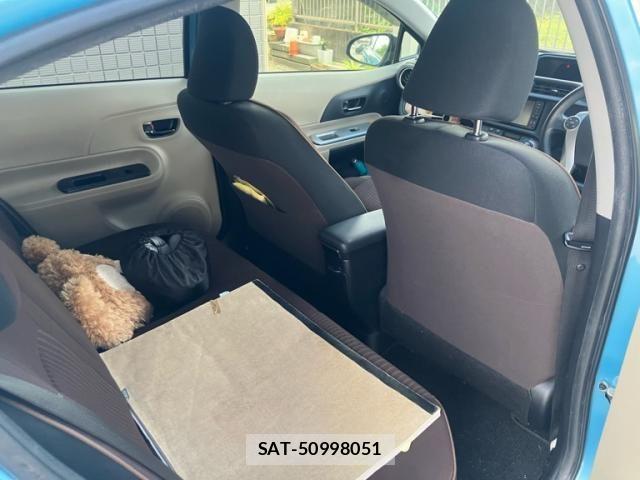 Toyota AQUA 2012-01 7875271-12