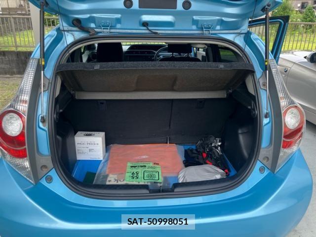 Toyota AQUA 2012-01 7875271-14