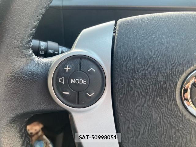 Toyota AQUA 2012-01 7875271-17