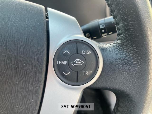 Toyota AQUA 2012-01 7875271-18