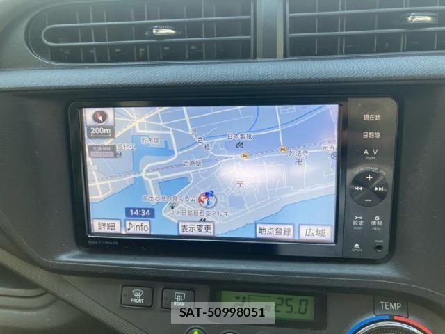 Toyota AQUA 2012-01 7875271-21