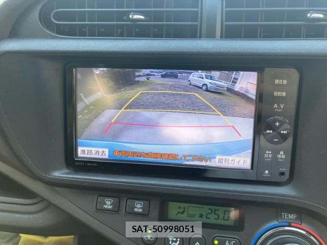 Toyota AQUA 2012-01 7875271-23