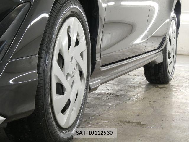 Toyota AQUA 2017-06 7875250-9