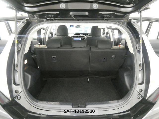 Toyota AQUA 2017-06 7875250-14