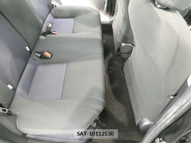 Toyota AQUA 2017-06 7875250-16