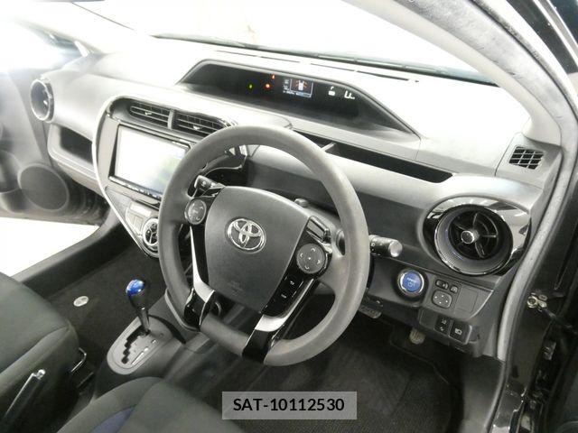Toyota AQUA 2017-06 7875250-17
