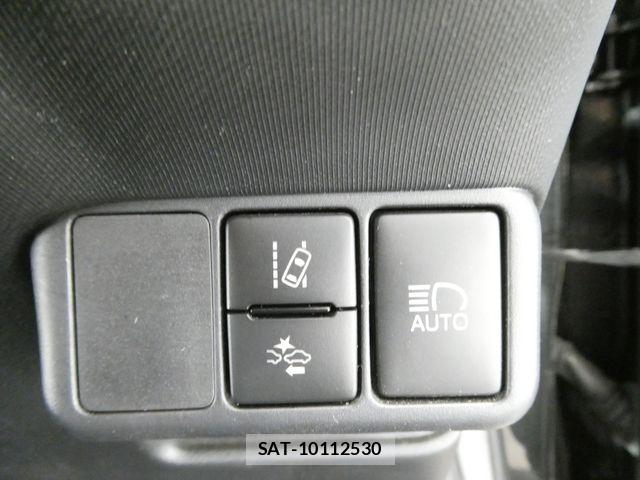 Toyota AQUA 2017-06 7875250-22