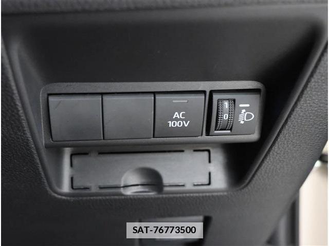 Toyota AQUA 2024-06 7902213-11
