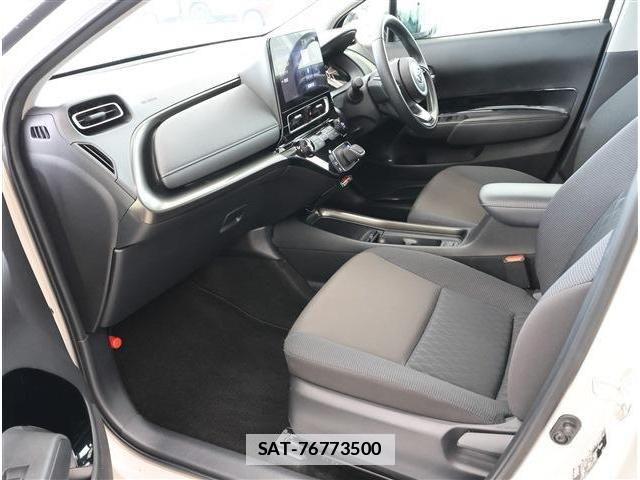 Toyota AQUA 2024-06 7902213-16